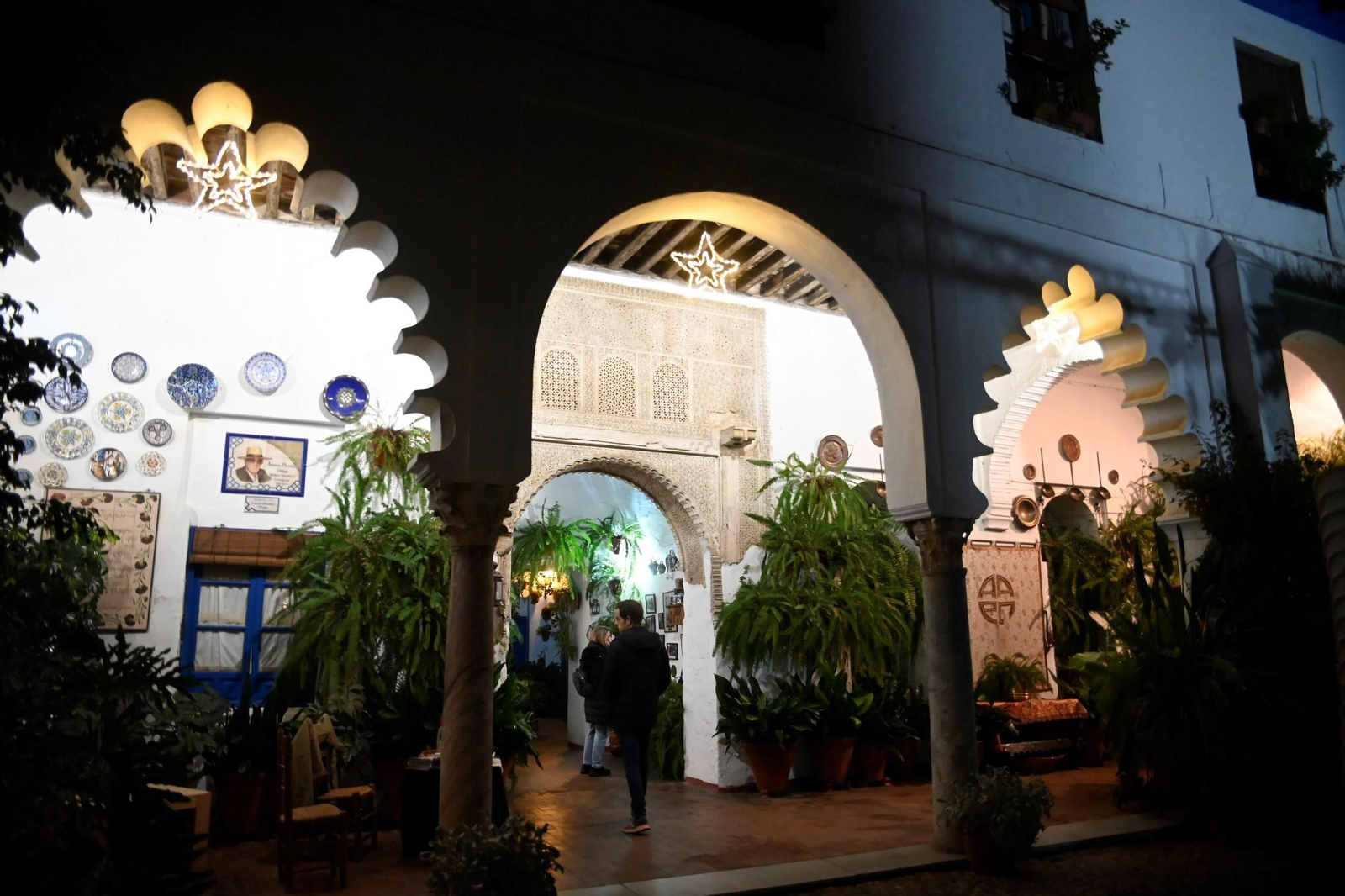 Los Patios de Córdoba se visten de gala por Navidad