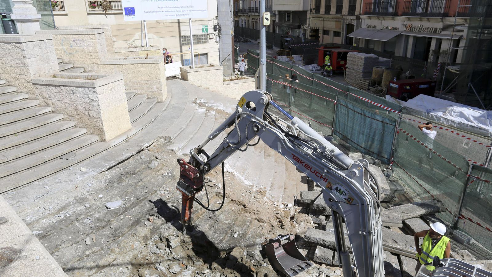 Inicio de las obras en la Tribuna de los Pobres