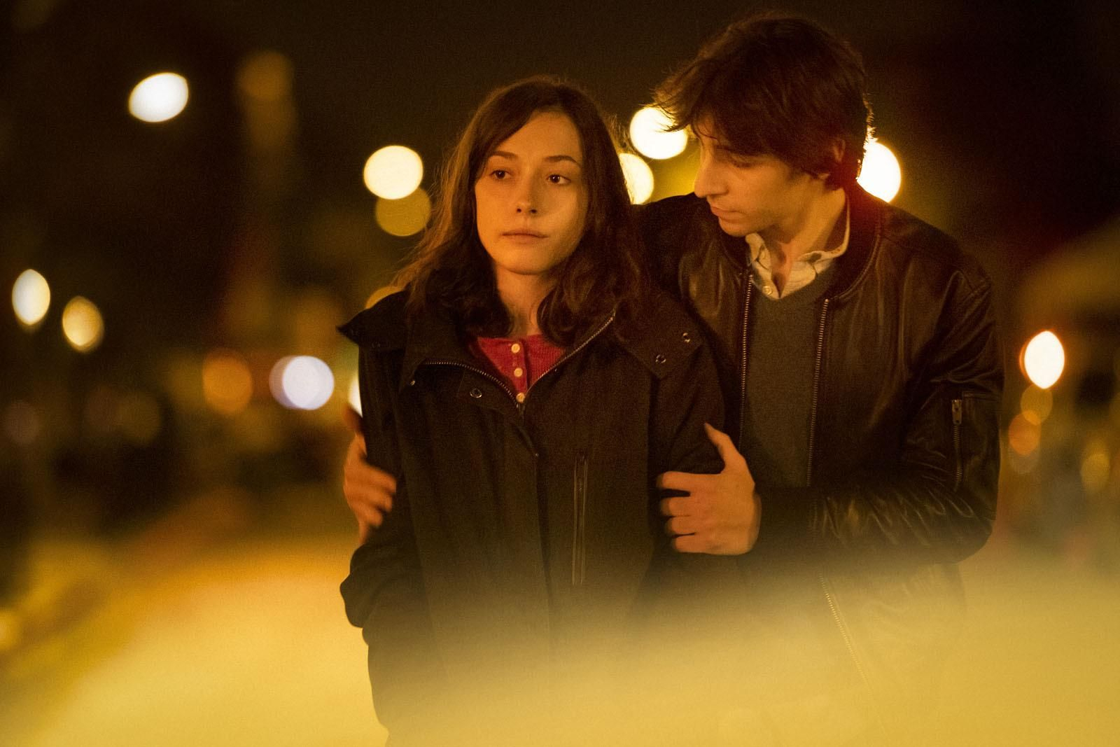 Ben Attal y Suzanne Jouannet en una imagen del filme.