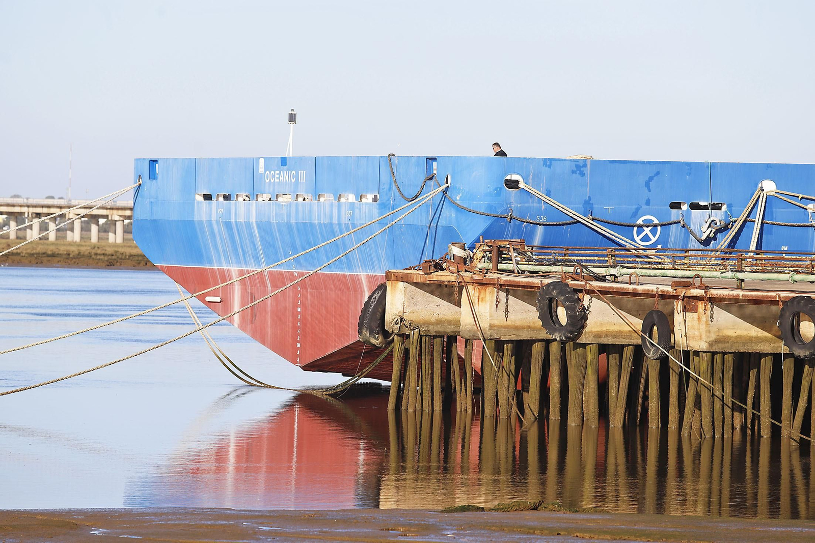 Imágenes de la visita a las instalaciones de Nuevo Astillero de Huelva.