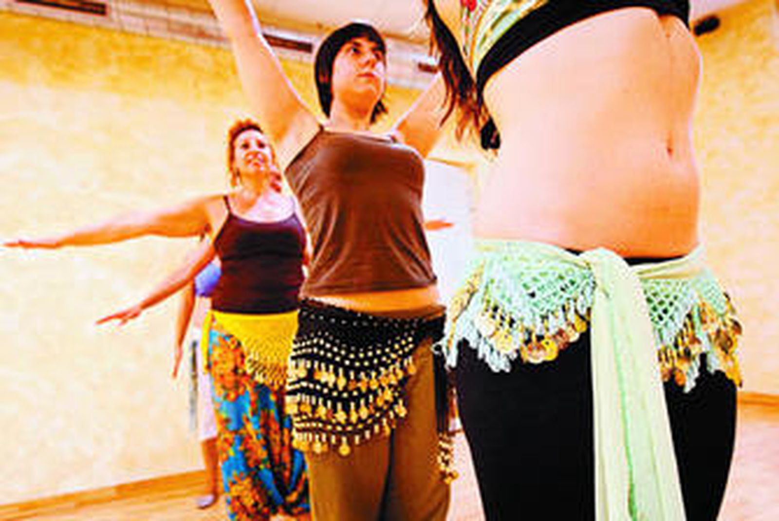 Una clase de danza del vientre en la escuela de Salma Akef.