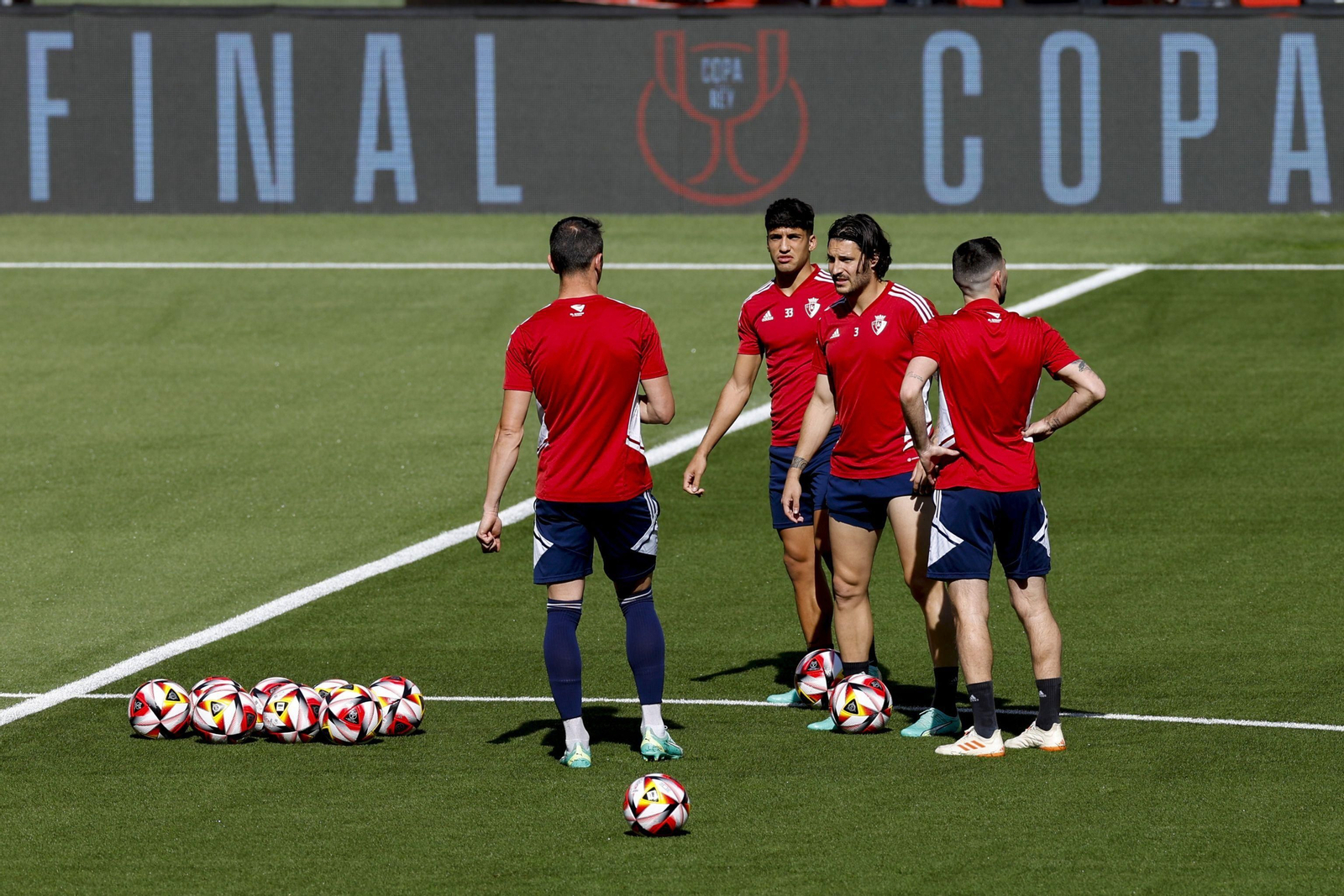 Las fotos de Real Madrid y Osasuna para la final de la Copa en Sevilla