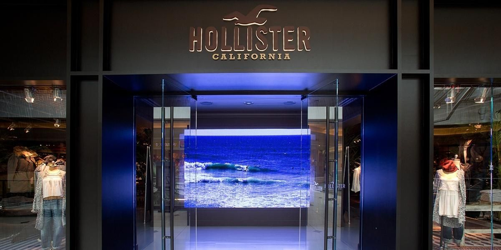 Hollister, tienda de moda masculina, abre por primera vez una tienda en Sevilla