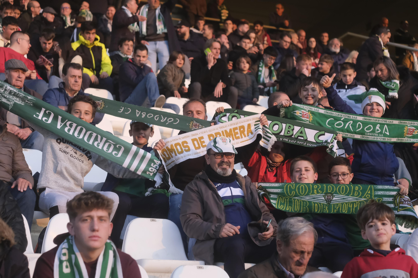 Córdoba CF - Real Madrid Castilla: Las fotos del ambiente en El Arcángel Córdoba CF - Real Madrid Castilla: Las fotos del ambiente en El Arcángel