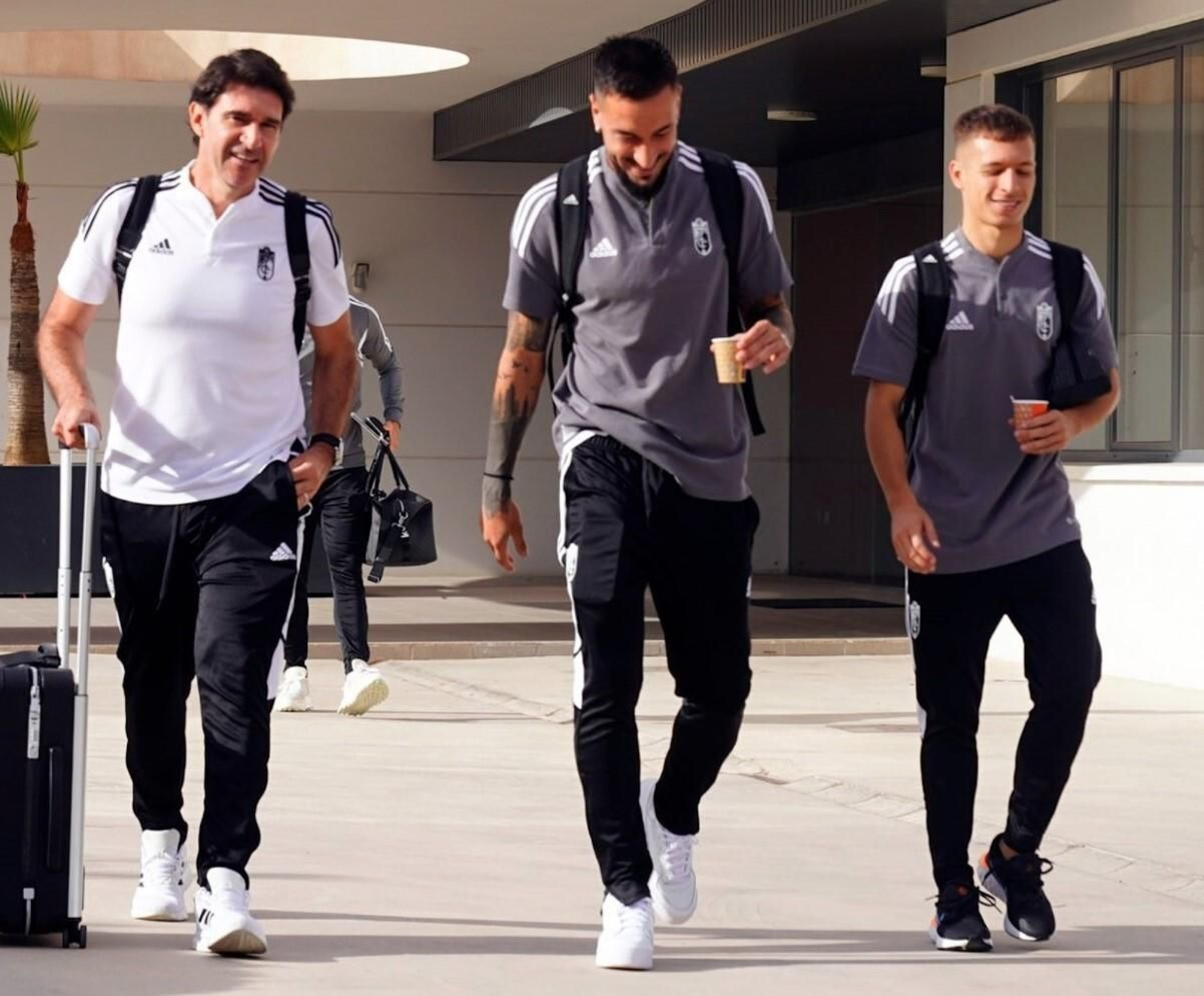 La expedición del Granada CF, convencida de ganar en Eibar