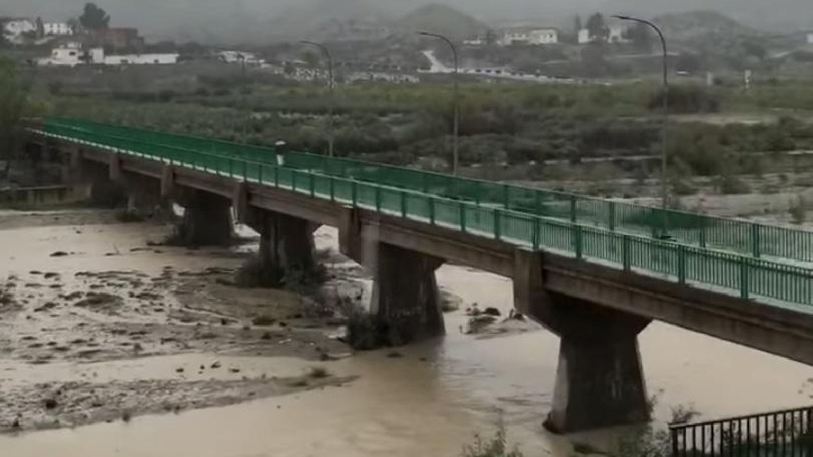 El río Almanzora a su paso por Arboleas.