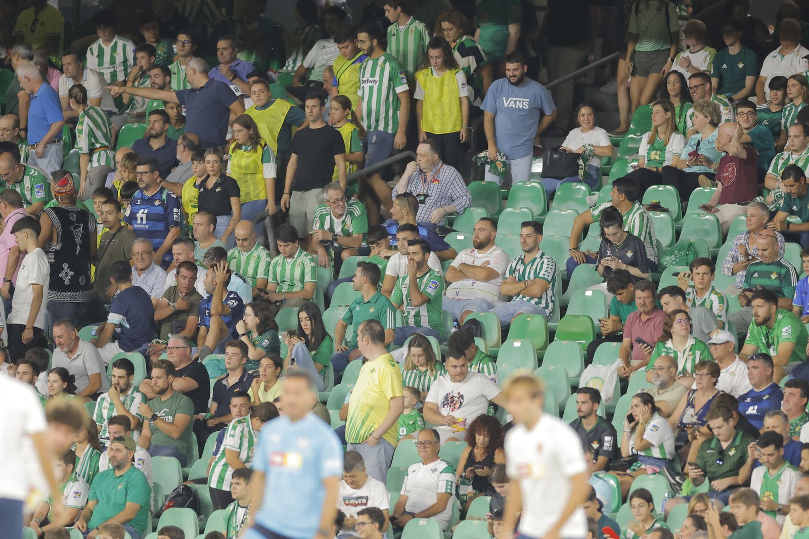 Búscate en las fotos del Betis-Valencia