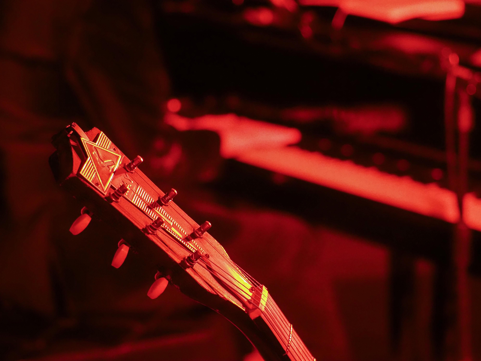 Las fotografías del concierto de Howe Gelb en la Iglesia de la Magdalena de Córdoba