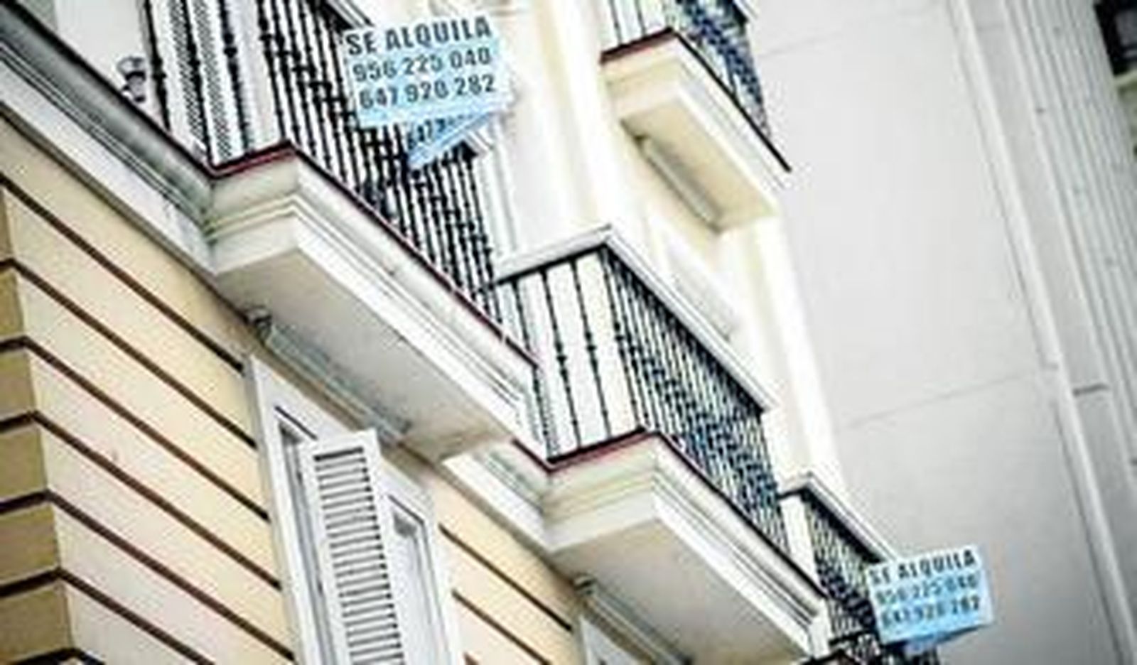 Pisos de alquiler en una finca del casco antiguo de la ciudad.