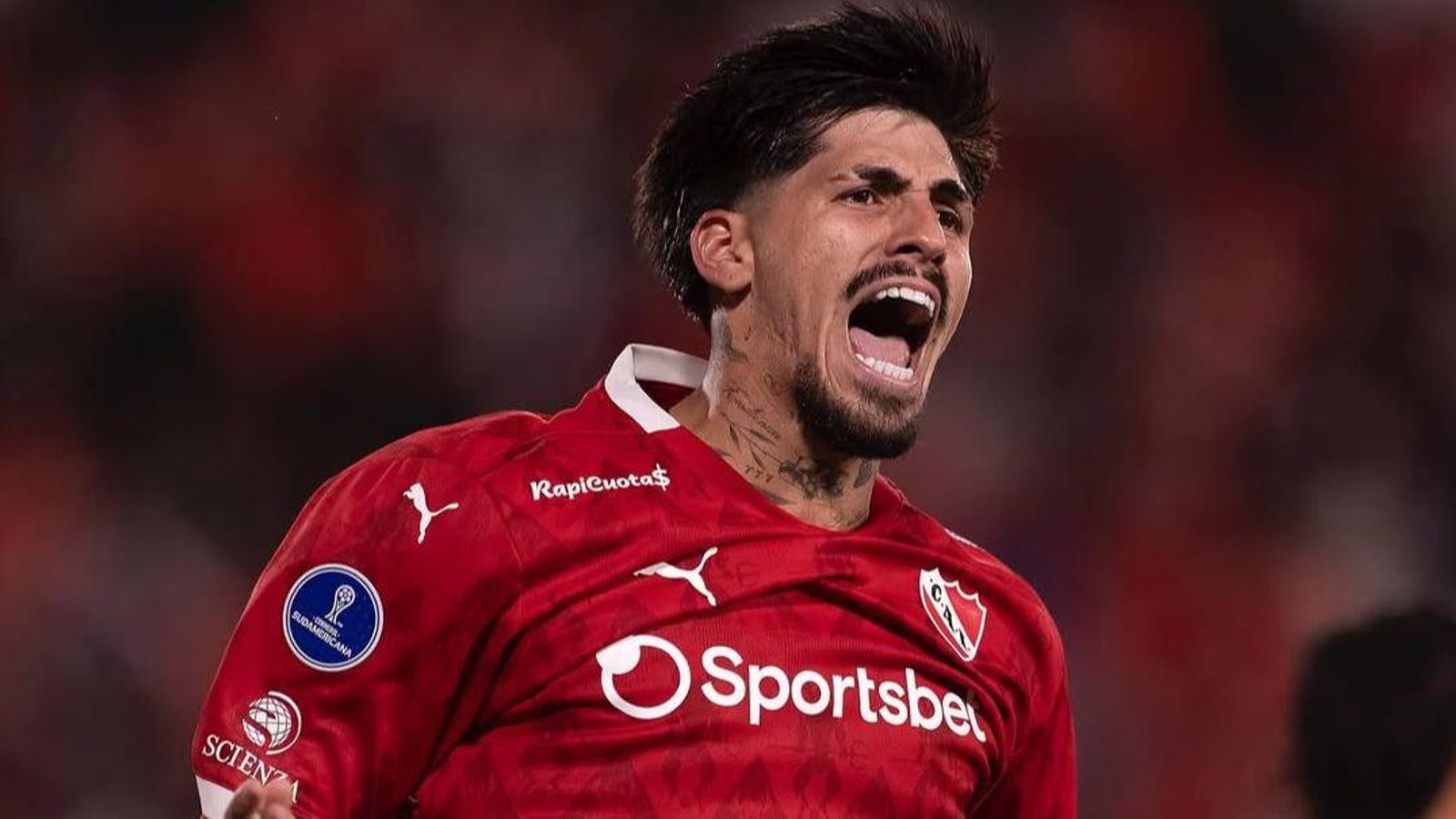 Kévin Lomónaco celebra un gol con CA Independiente Kévin Lomónaco celebra un gol con CA Independiente