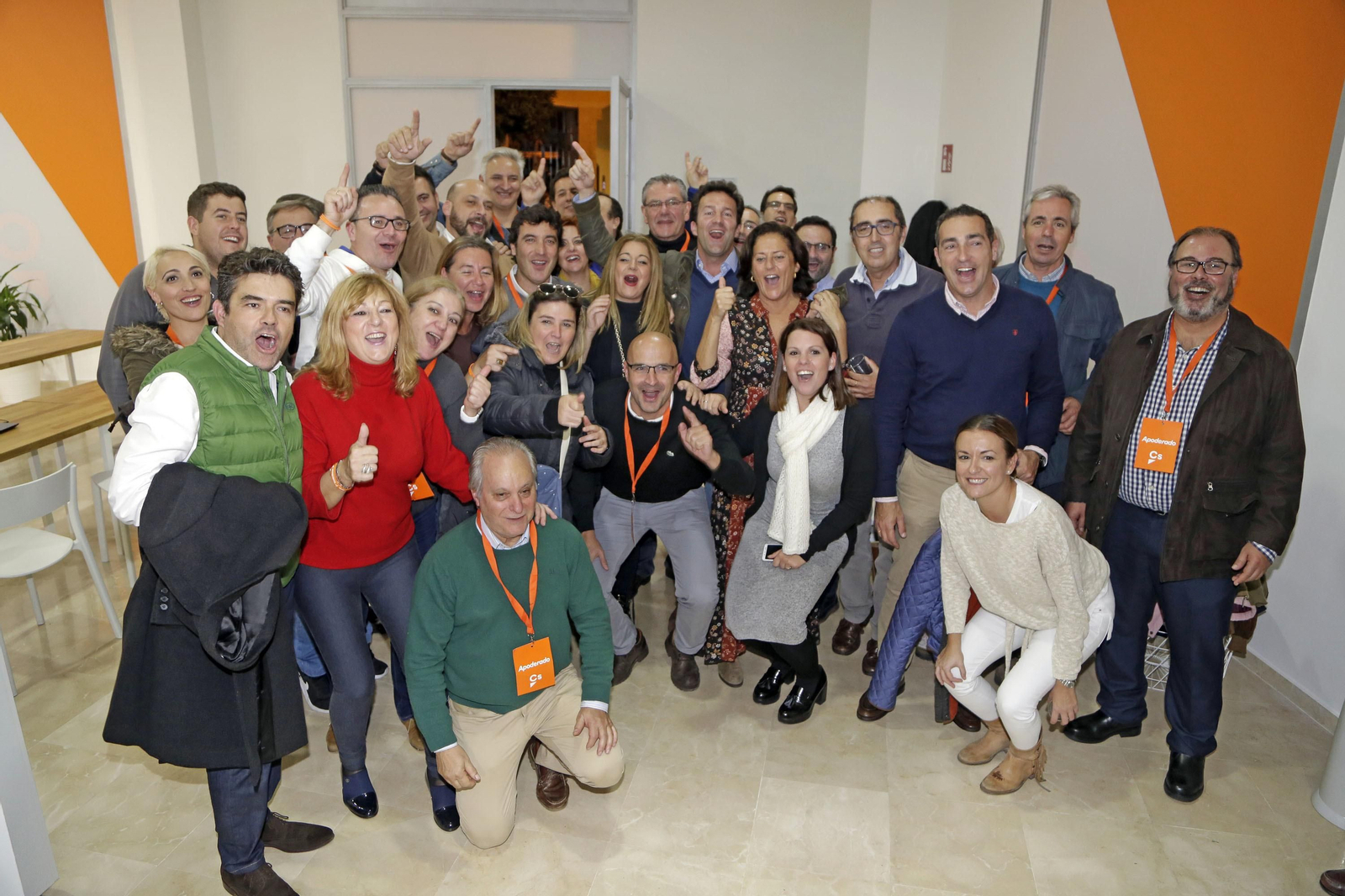 Inmensa alegría en la sede de Ciudadanos en Jerez, donde se encontraba el candidato por Cádiz, Sergio Romero.