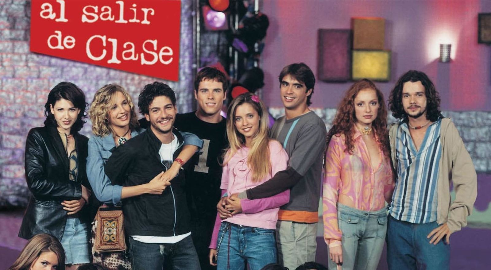 Elenco de una de las últimas temporadas de 'Al salir de clase'.