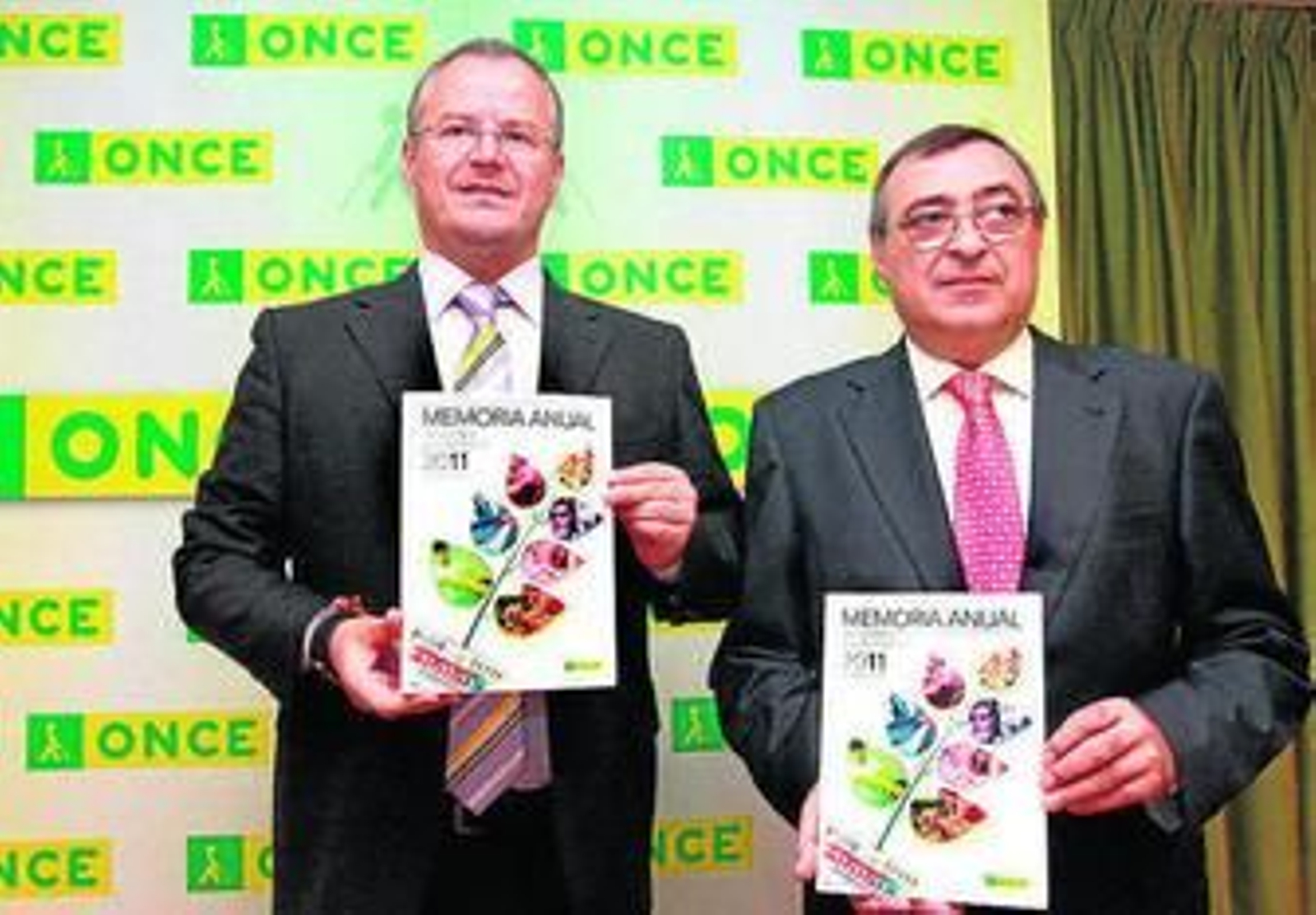 Los directivos de la ONCE en la presentación de la memoria de 2011.