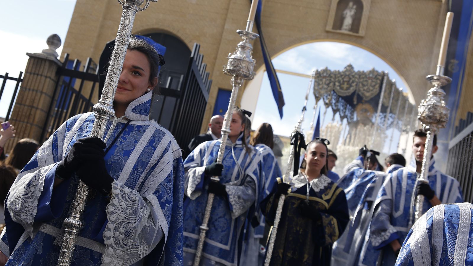 Cuerpo de acólitos de la Virgen de la Salud, de Los Salesianos