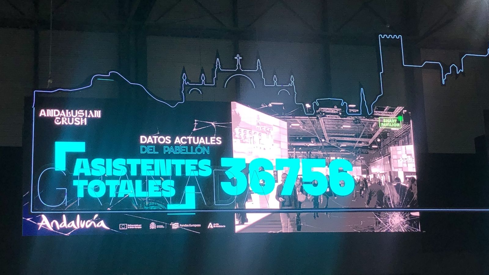 El segundo día, sobre las once de la mañana ya habían pasado por el pabellón de Andalucía 36.756 personas.