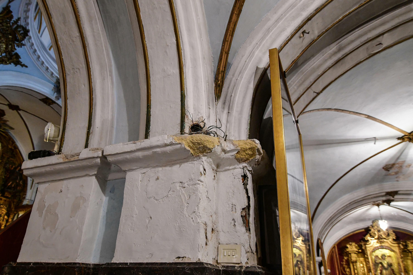 El mal estado de la iglesia de San Juan de Dios