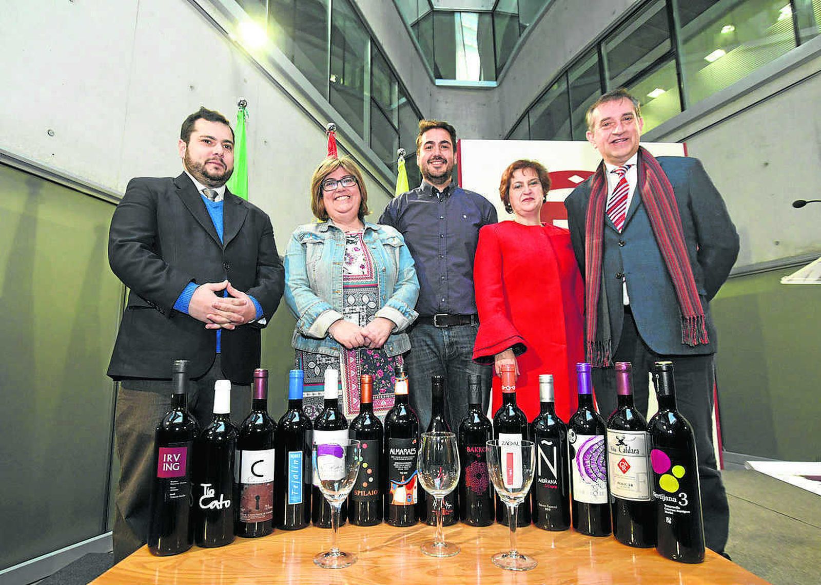 Acto de presentación de la feria, con la diputada Ana Muñoz entre los presentes.