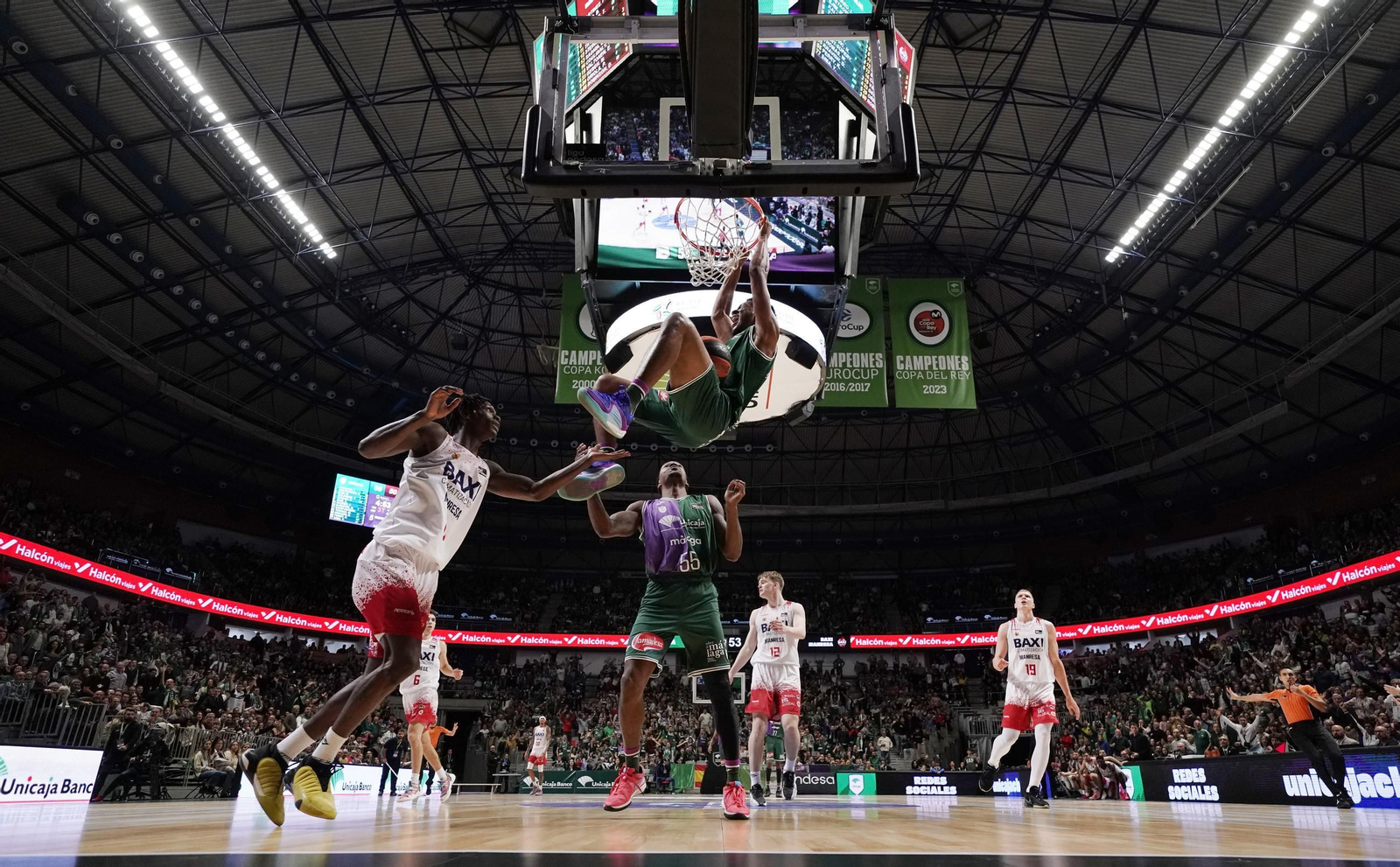 Melvin Ejim, sus cuatro años y seis títulos en Málaga