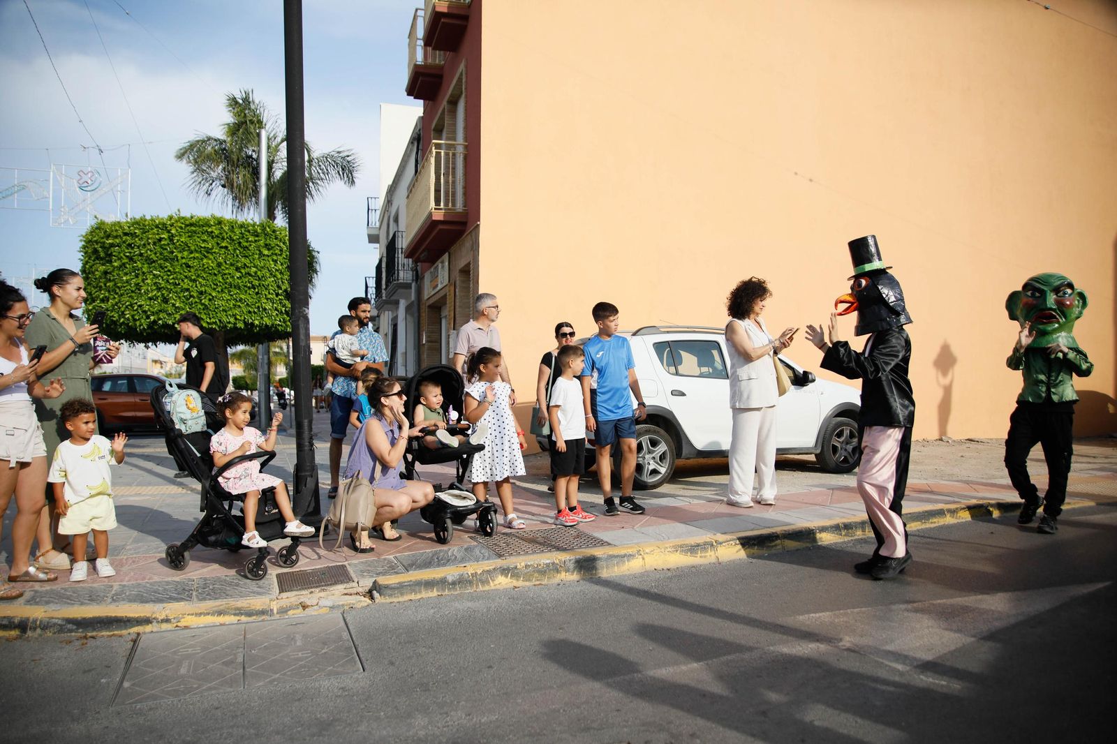 Desfile de Gigantes y Cabezudos de Vera, en imágenes