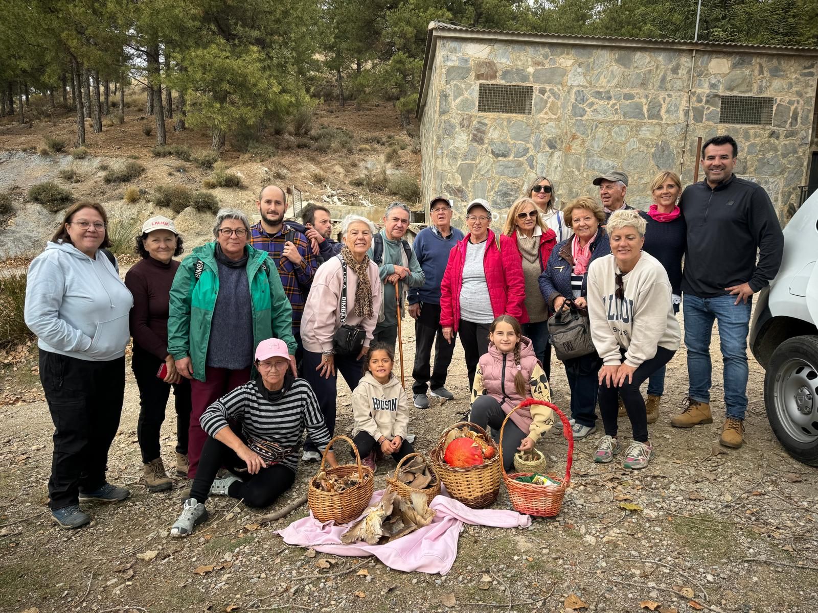 Participantes de las II Jornadas Micológicas de Bacares durante la recolección en la Sierra de Los Filabres