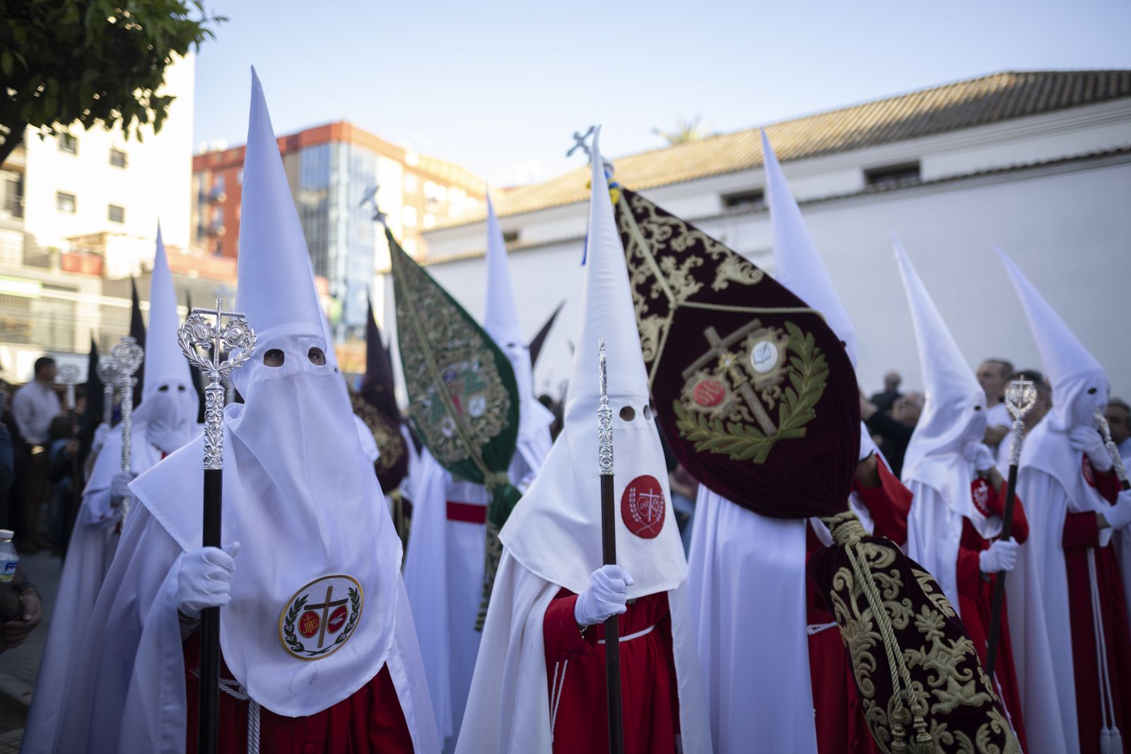 La Hermandad del Santo Entierro de la Semana Santa de Huelva 2023, en imágenes