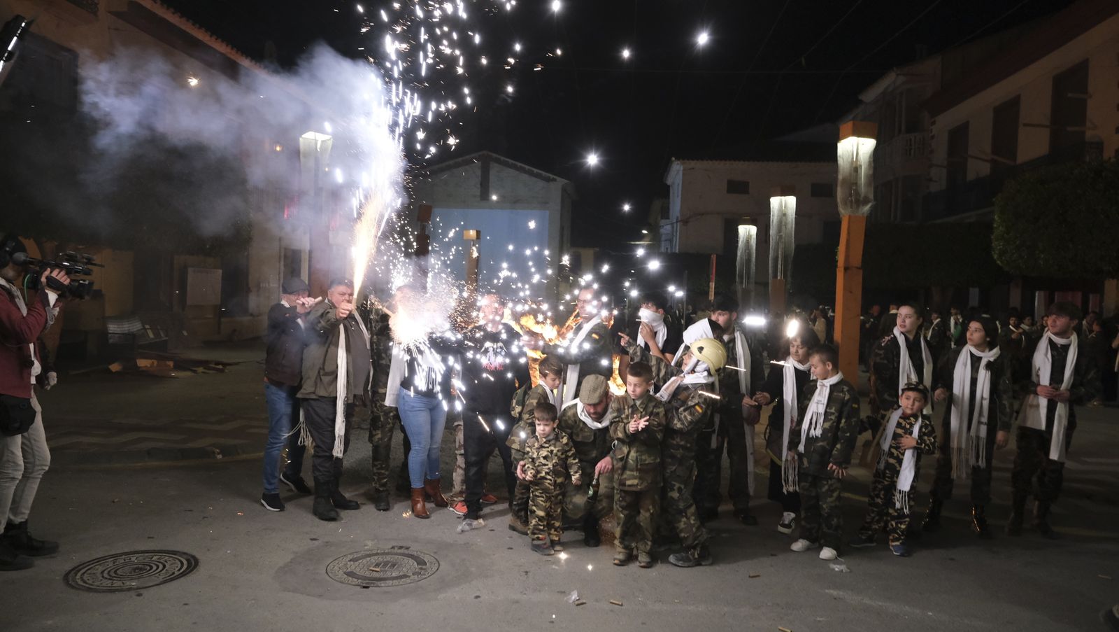 Imágenes de la procesión y carretillas de Cantoria