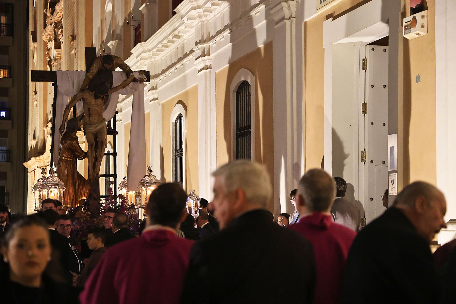 Las fotografías del Vía Crucis de las Hermandades de Huelva