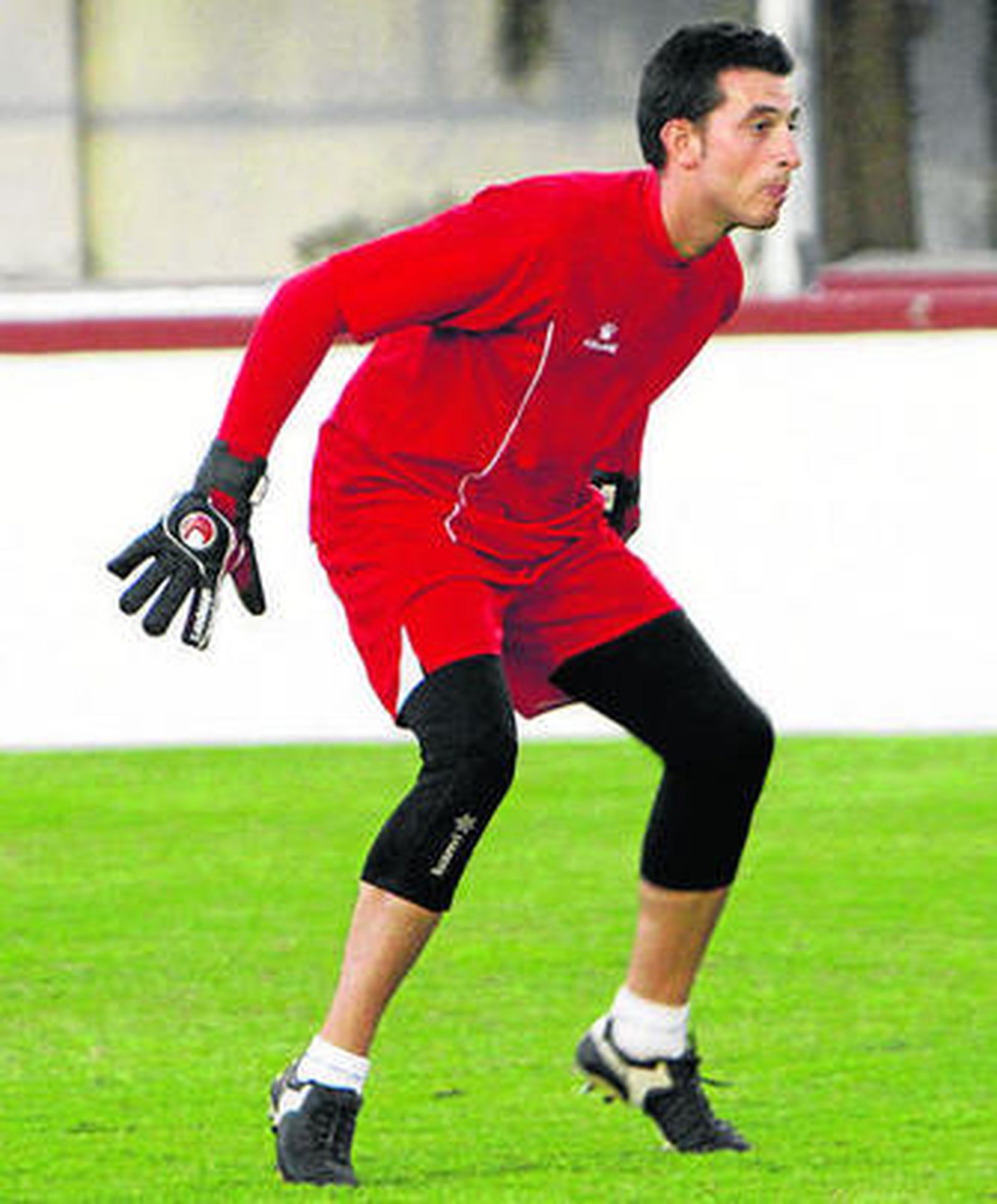 Buyo, en acción durante un entrenamiento del Chiclana.