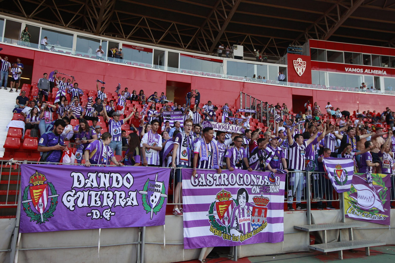 Imágenes del partido U.D. Almería-Real Valladolid C.F.