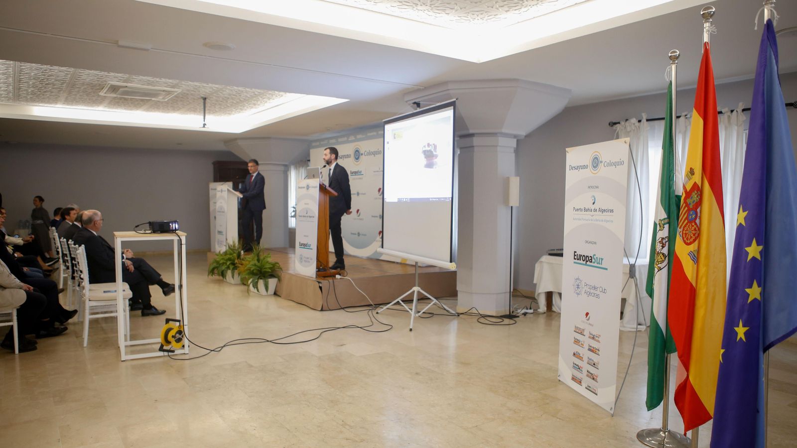 Fotos del Desayuno Coloquio de Europa Sur y el Propeller Club de Algeciras con Benito Núñez Quintanilla