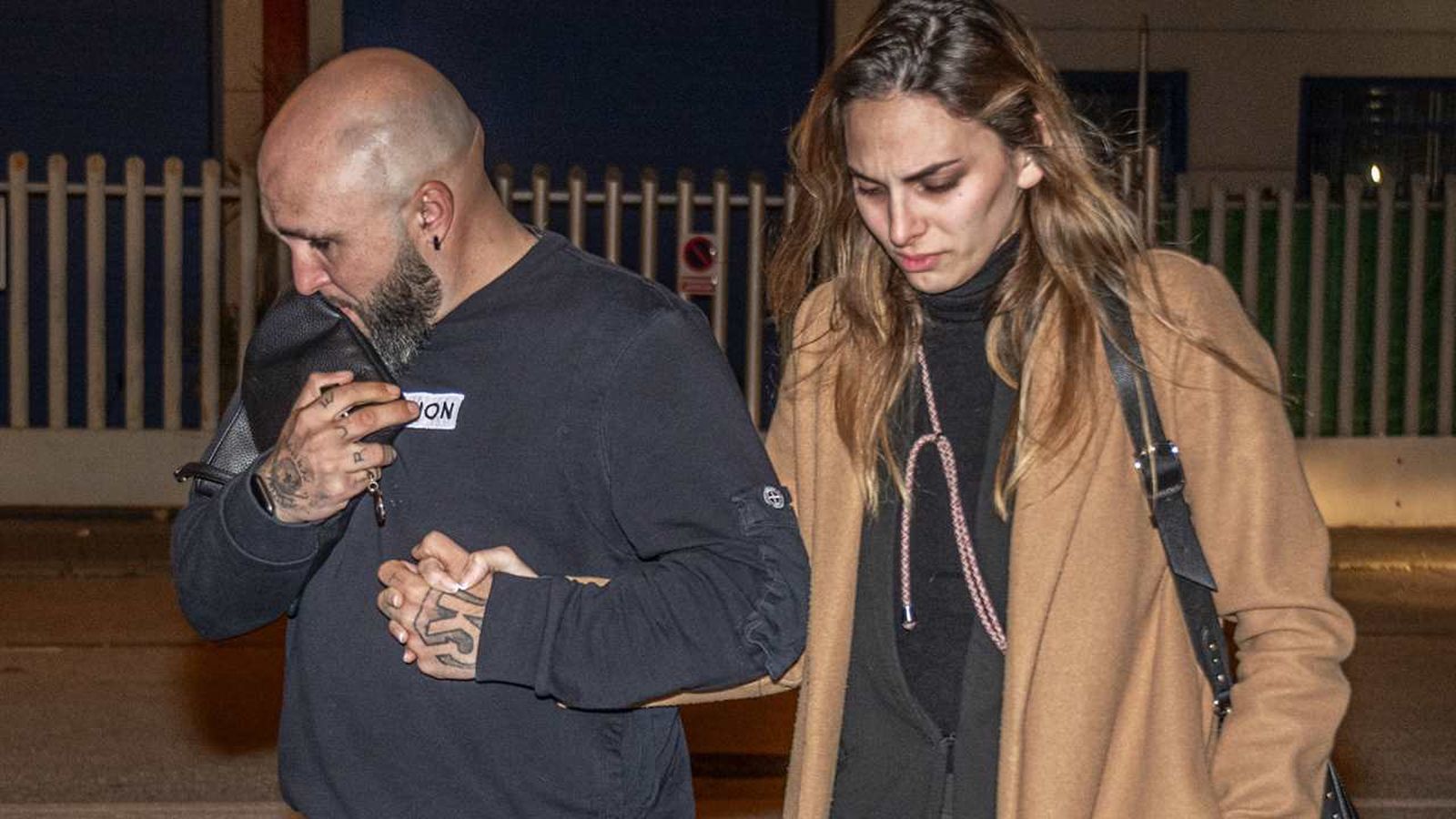 Irene Rosales, con su marido Kiko Rivera, tras fallecer su madre hace sólo nueve meses.