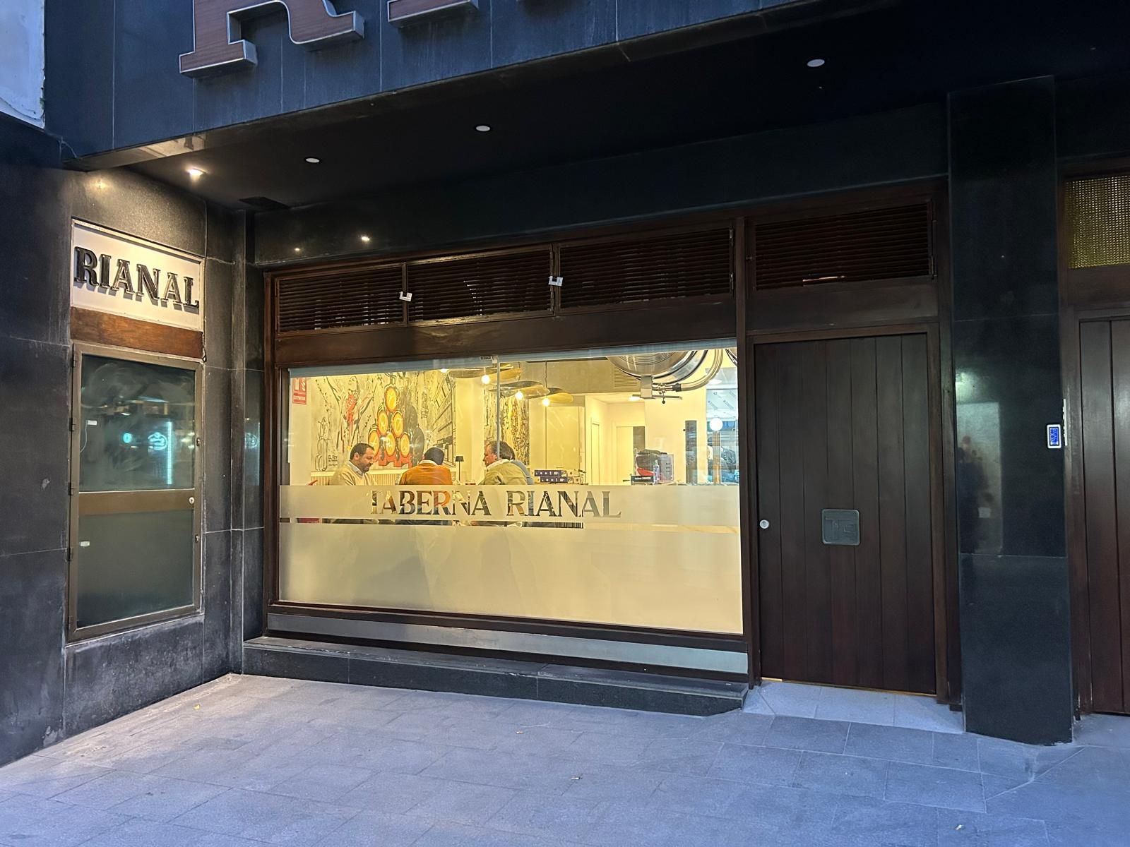 Taberna Rianal, el nuevo negocio del emblemático edificio de jerez.