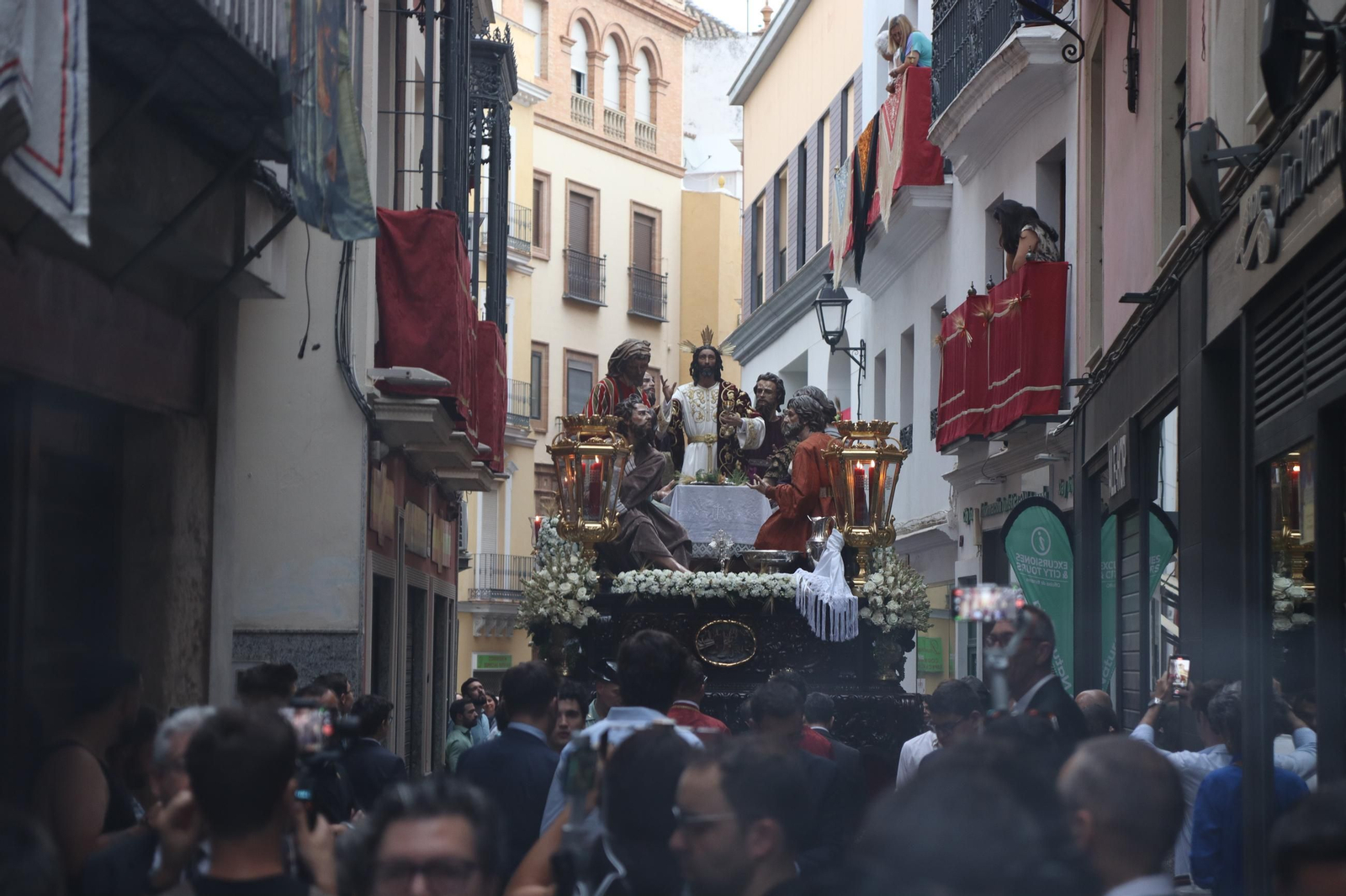 Traslado del misterio de la Cena al Palacio Arzobispal