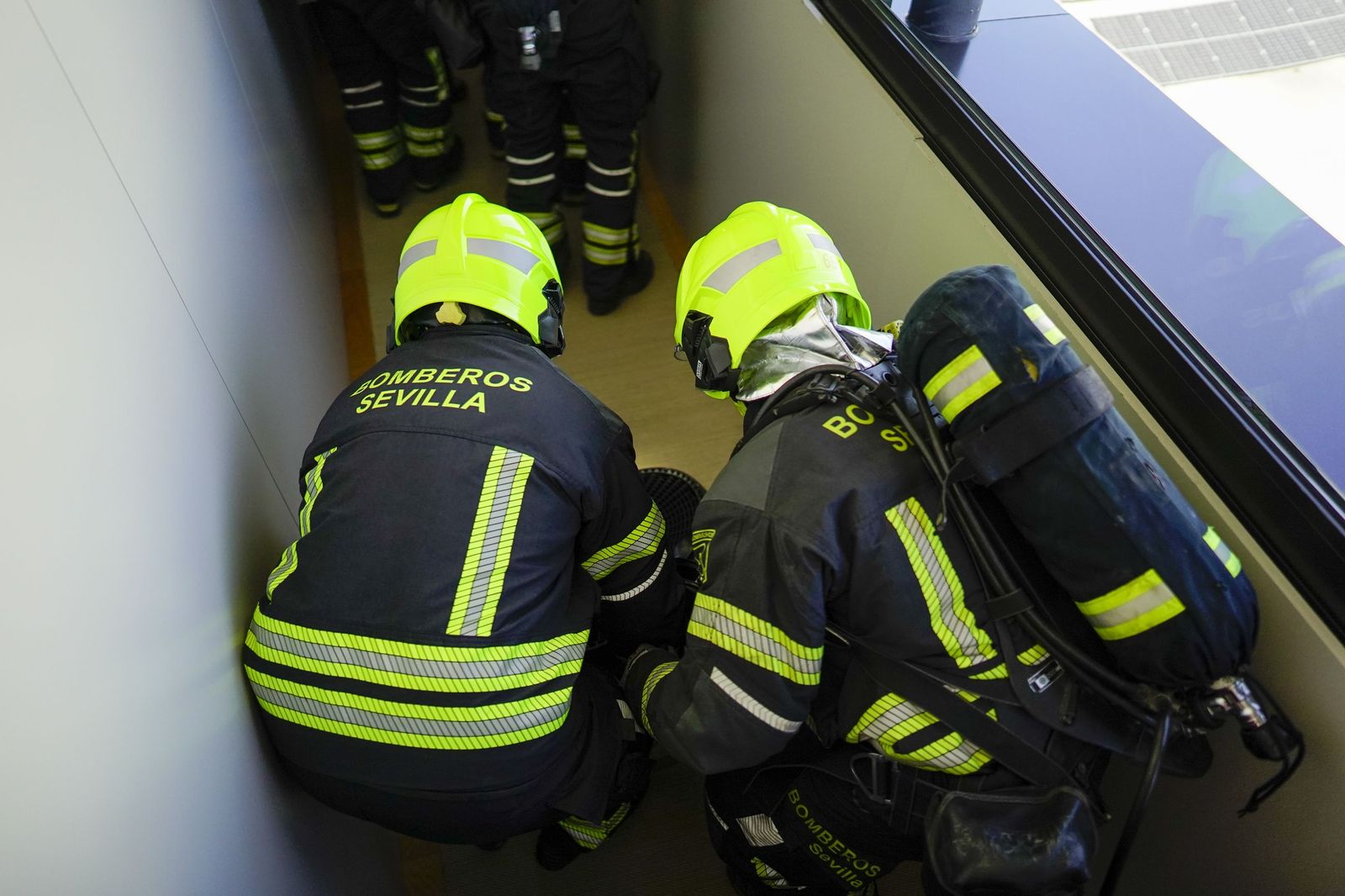 El simulacro de incendio organizado por el Servicio de Extinción de Incendios de los Bomberos, en imágenes