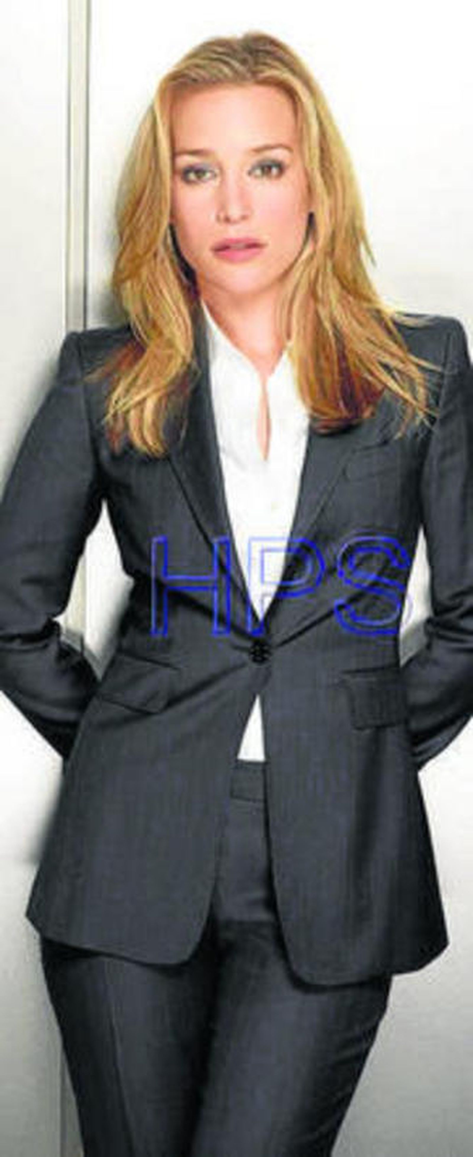 Piper Perabo es Annie.