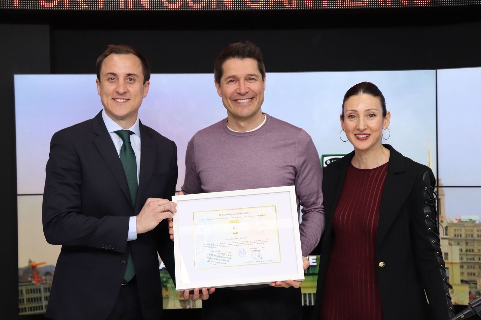 Entrega del Sol de Oro a Jaime Cantizano