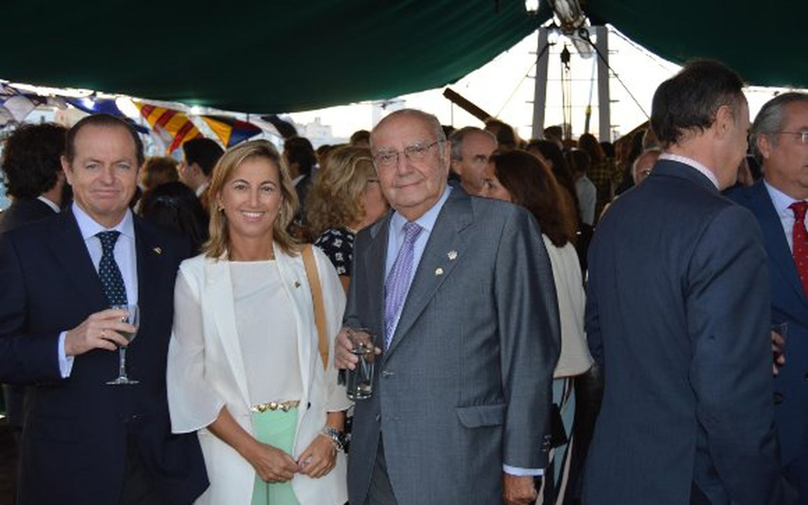 Antonio Camacho con Mónica y Luis Arias.

Foto: Ignacio Casas de Ciria