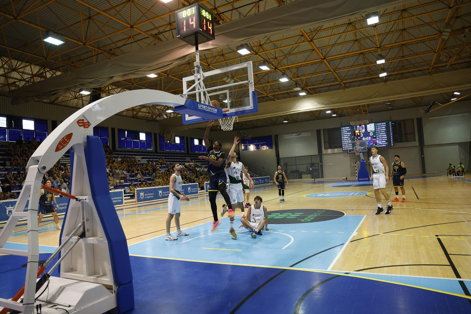 Fotos del I Torneo Ciudad de Algeciras frente al filial de Unicaja