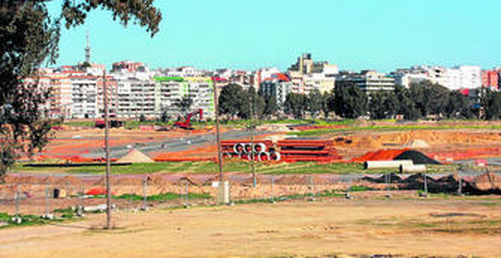 Obras de urbanización que se ejecutan en la primera fase del Ensanche Sur.