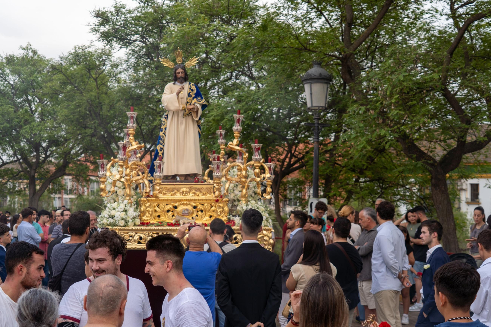 Imágenes del traslado del Cristo del Amor a la Concepción
