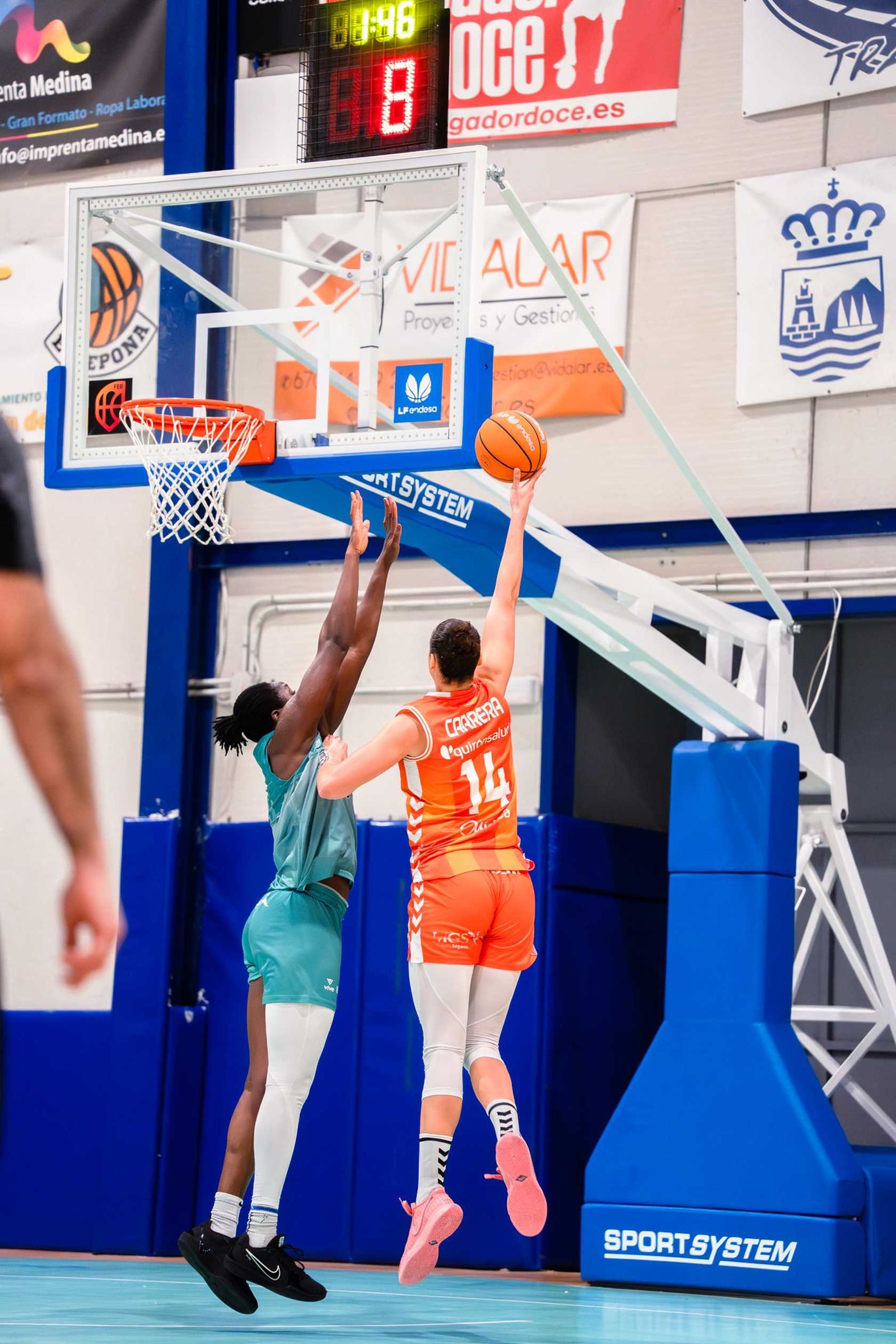 Apoteosis en Estepona; cae el campeón Valencia (67-66)