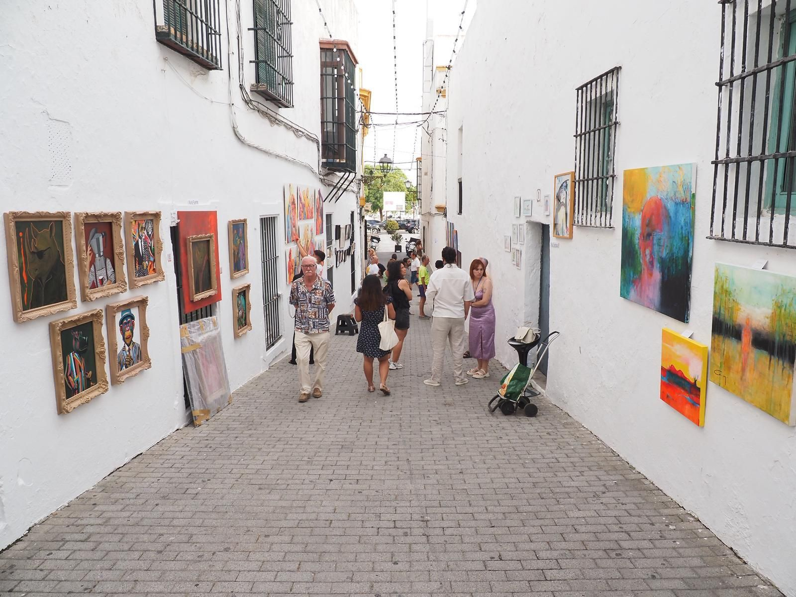 Paseo por el Arte de Ayamonte, el mayor museo efímero a cielo abierto, en imágenes