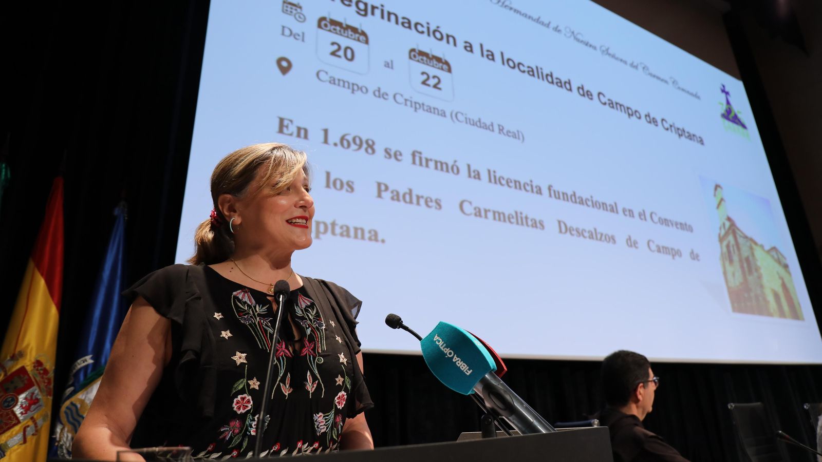 La periodista Charo Pérez durante la presentación de los actos del 325 aniversario fundacional de la hermandad del Carmen de San Fernando. La periodista Charo Pérez durante la presentación de los actos del 325 aniversario fundacional de la hermandad del Carmen de San Fernando.