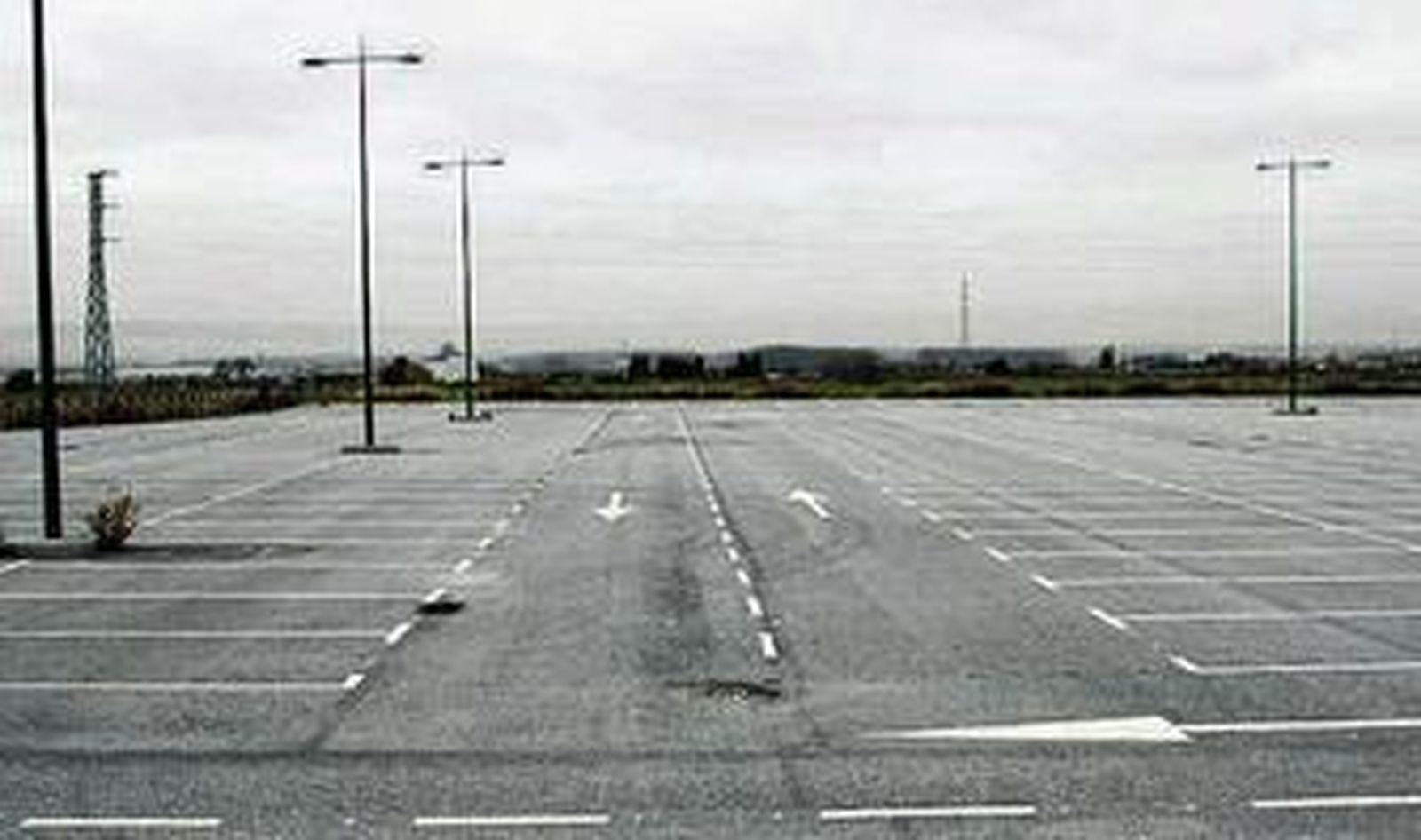 Aparcamiento disuasorio del Metro en Juncaril (Albolote).