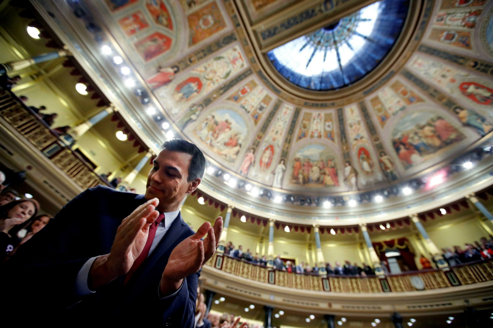 Las imágenes de la investidura de Pedro Sánchez