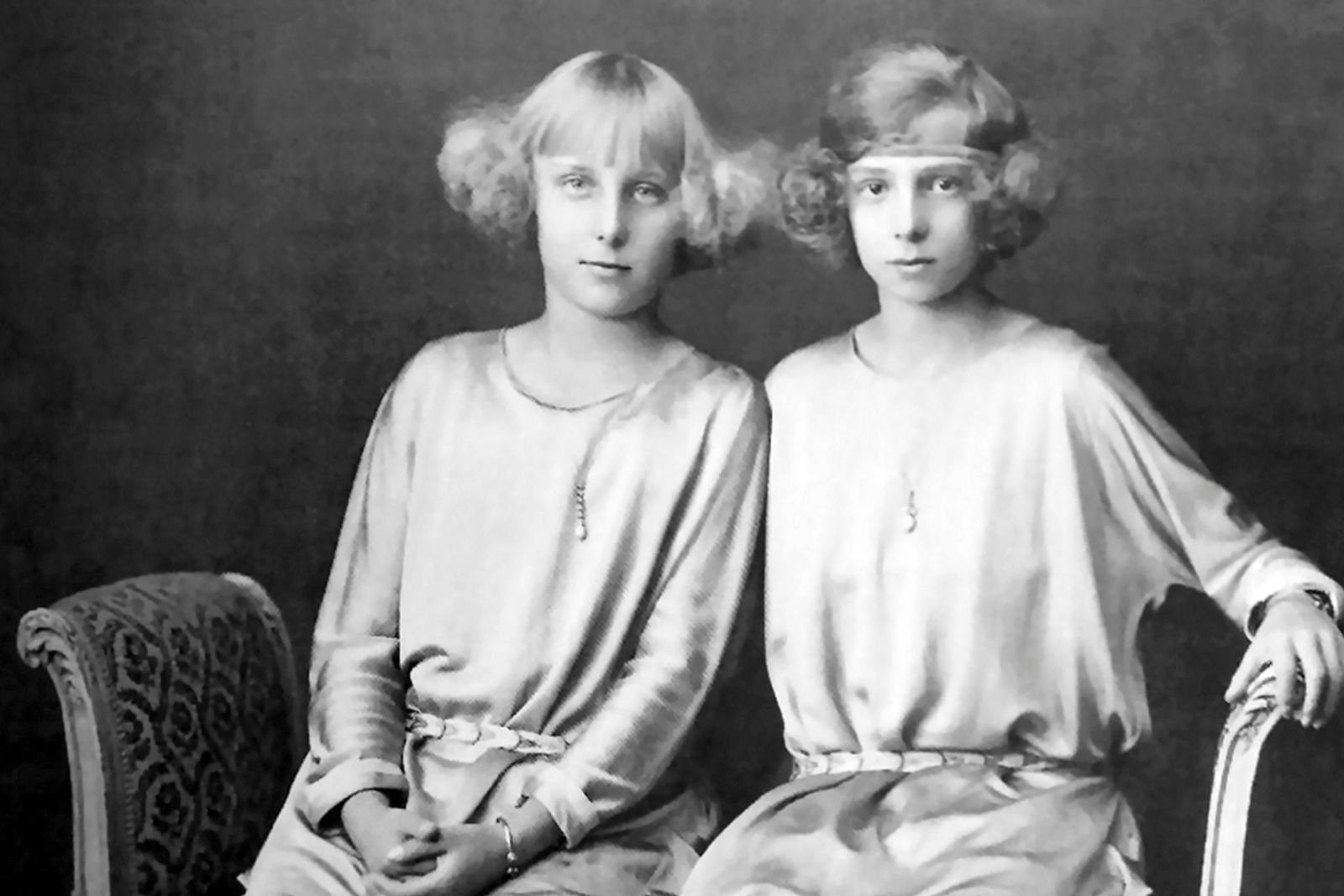 Las infantas Beatriz y María Cristina de Borbón.