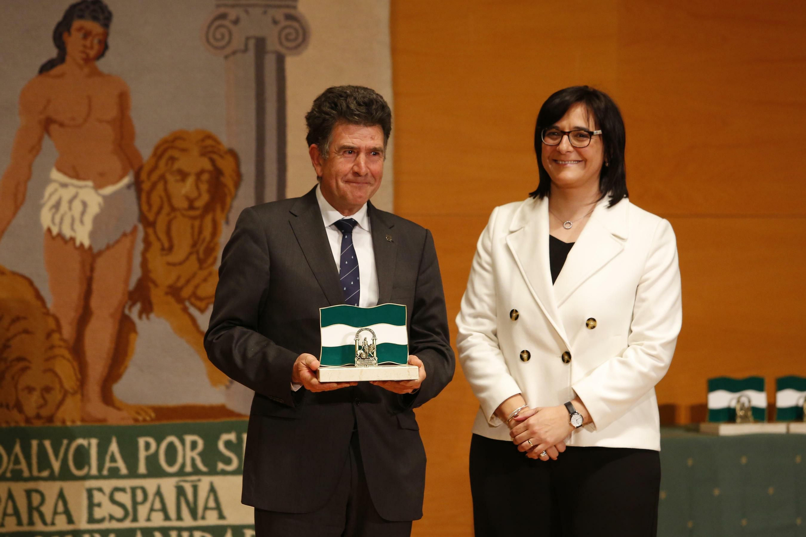Galería de fotos de los premiados con las Banderas de Andalucía en Granada