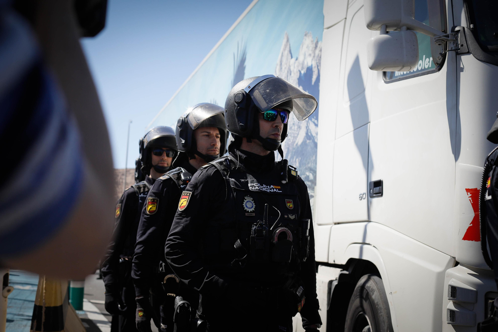 Los agricultores colapsan el puerto de Almería