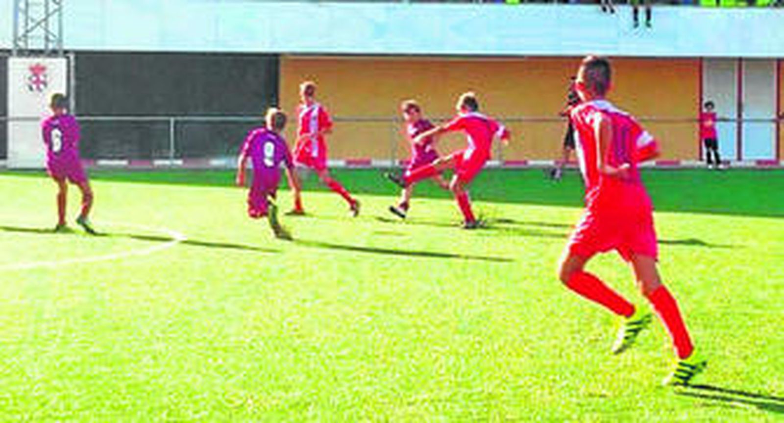 Instante del partido entre el encuentro anfitrión y el Zapillo Atlético.