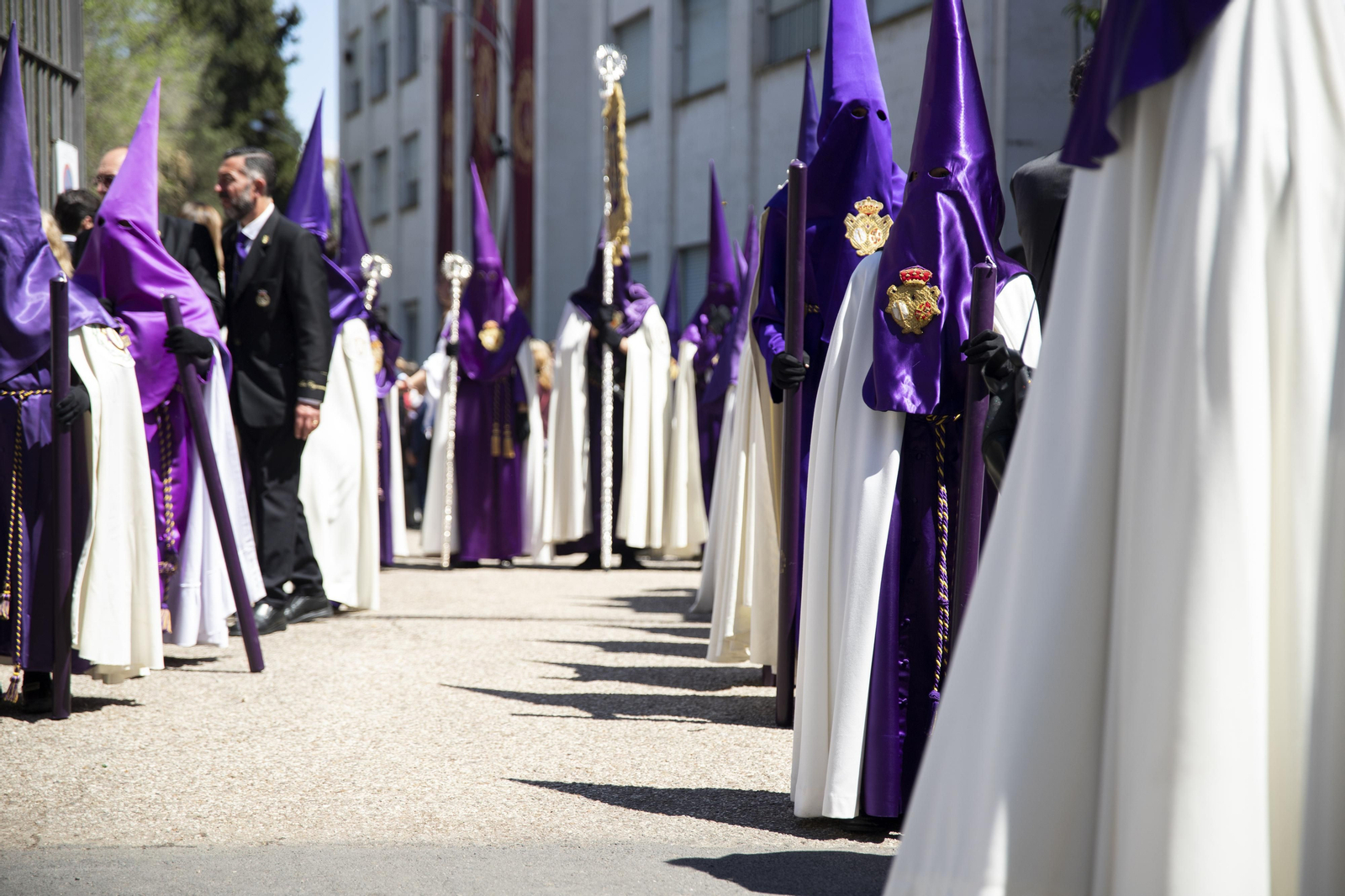 Imágenes de la salida en procesión de Las Cigarreras